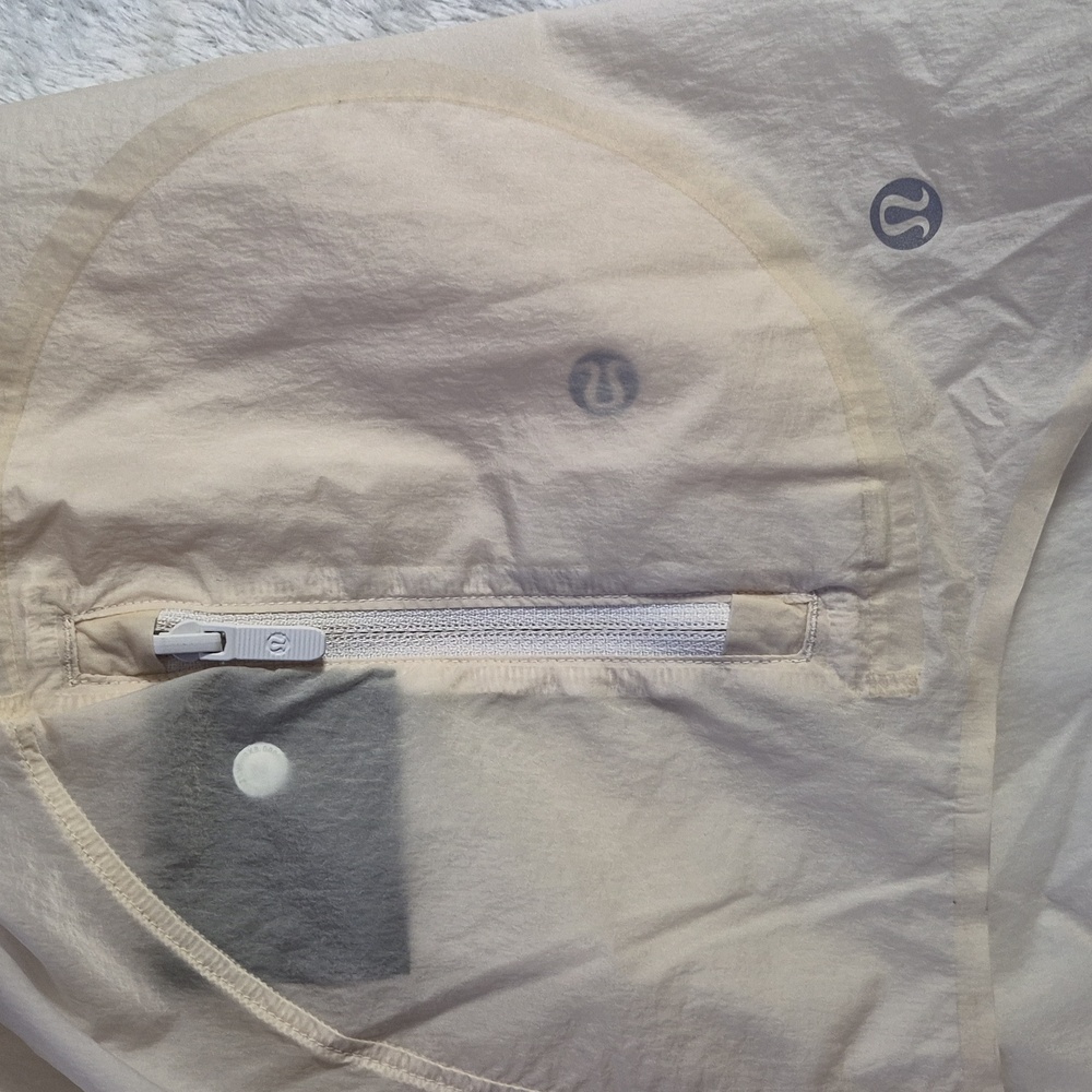 Lululemon Step Out High Rise Shorts NWT - Picture 7 of 12
